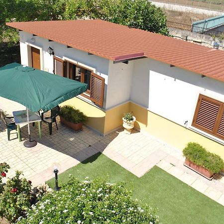 B&B Ginevra Пулзано Екстериор снимка