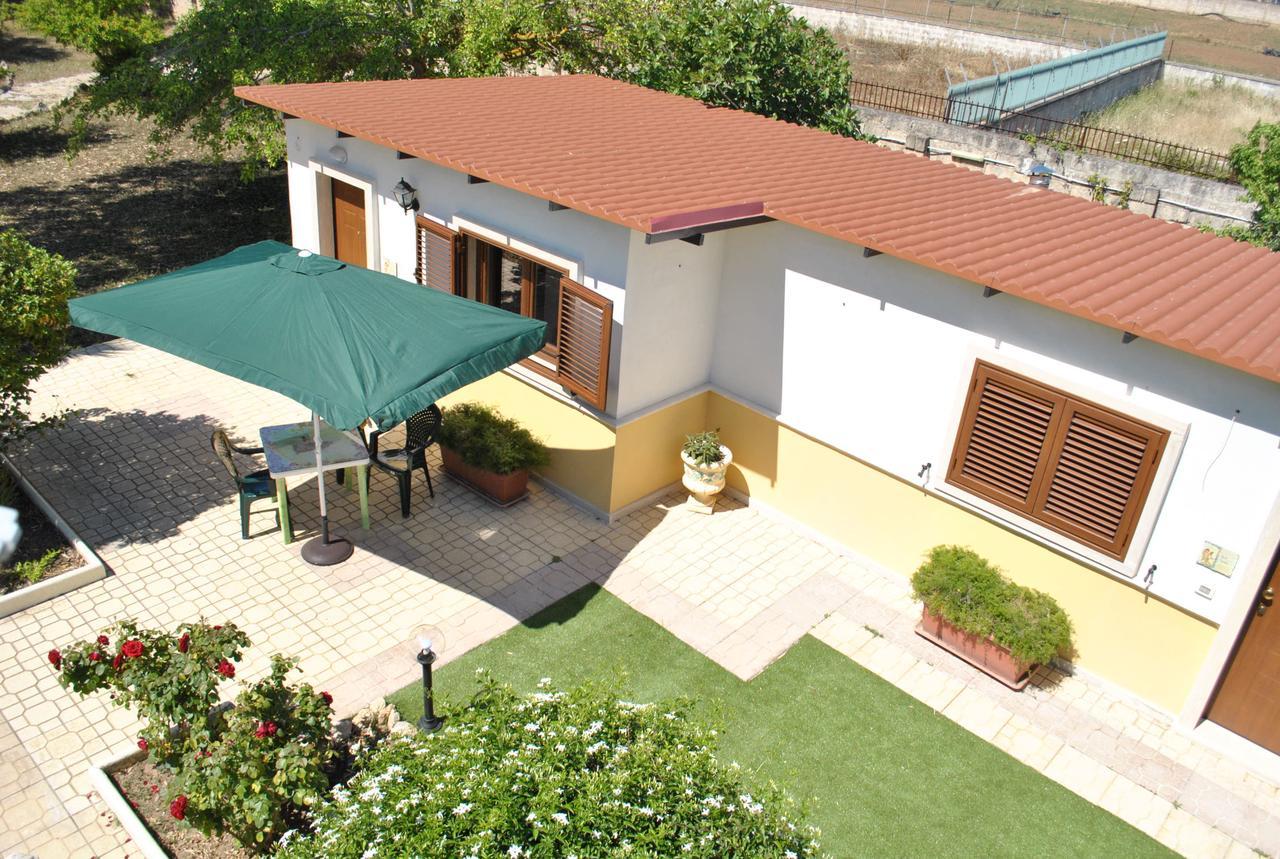B&B Ginevra Пулзано Екстериор снимка